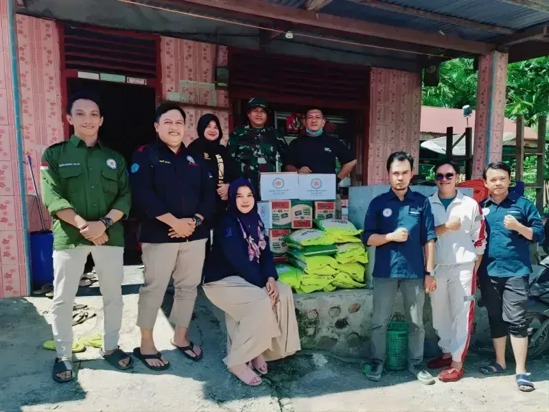 STKIP Usman Safri Kutacane Salurkan Bantuan bagi Mahasiswa dan Korban Banjir Aceh Tenggara